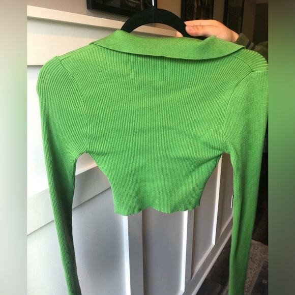 Princess Polly Green Cropped Long Sleeve Shirt! - Picture 3 of 3